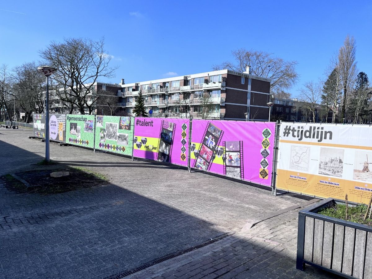 Expositie bouwhekken voorlopig weg